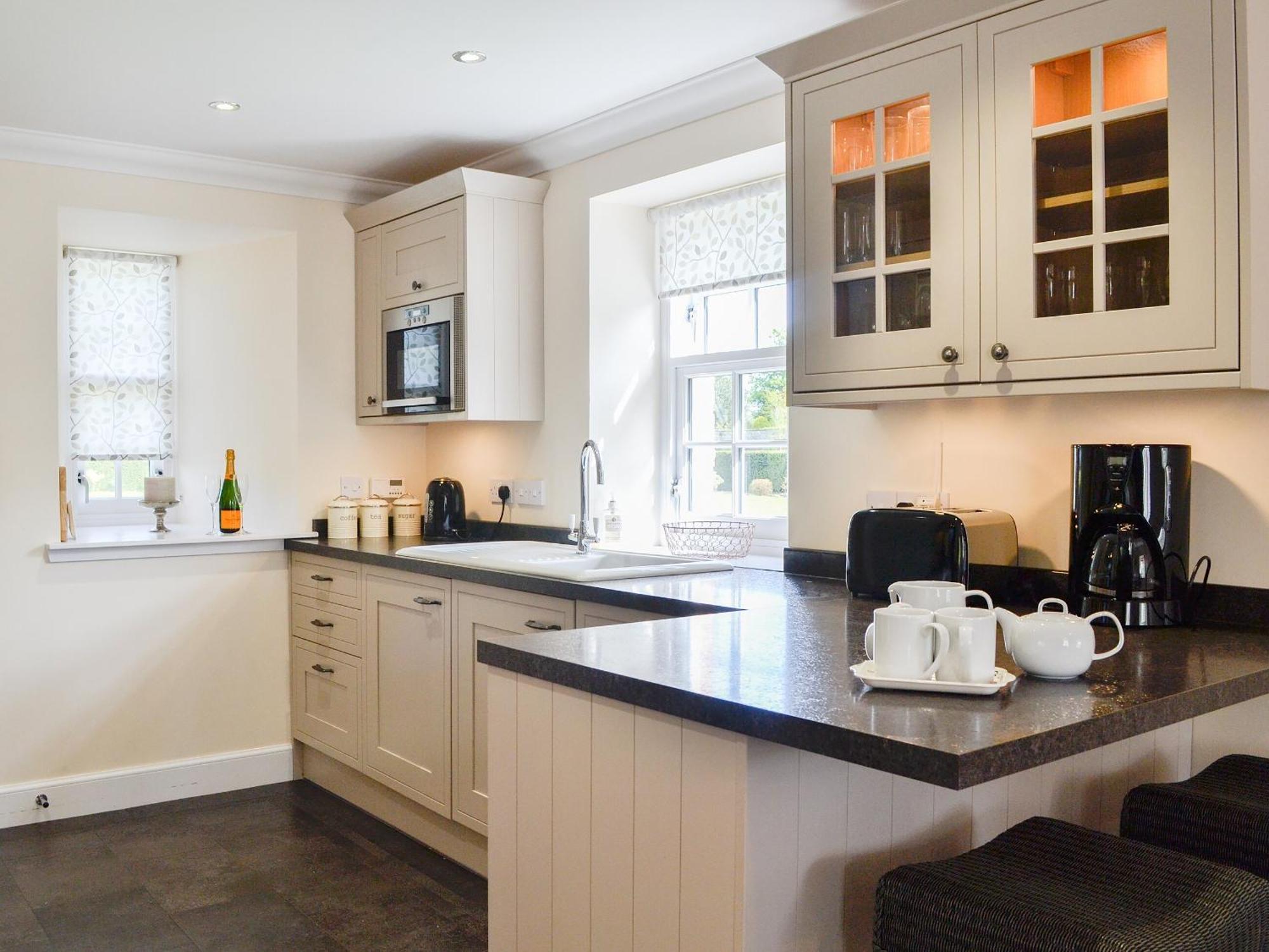 Grieves Cottage - Uk11107 มอนโทรส ภายนอก รูปภาพ
